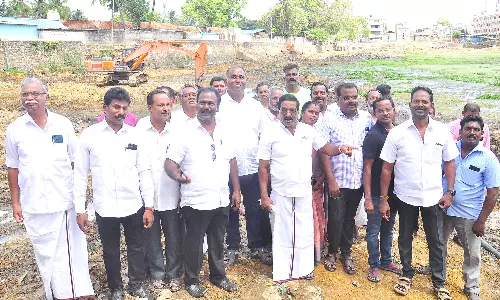 வடசேரி புதுக்குடியிருப்பு சுப்பையார்குளம் சீரமைப்பு பணியை மேயர் மகேஷ் ஆய்வு