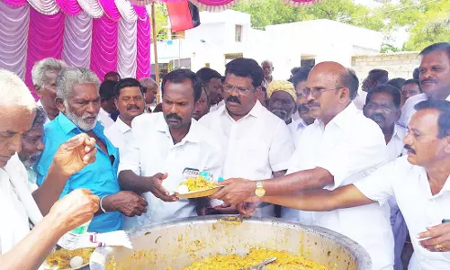 தி.மு.க கொடியேற்று விழா