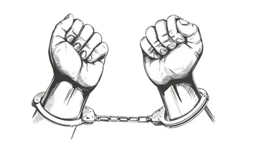 கொத்தனாரை தாக்கியவர் கைது கொத்தனாரை தாக்கியவர் கைது