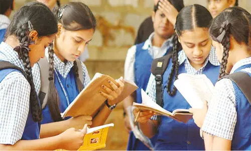 பொதுத்தேர்வு எழுதும் மாணவர்களுக்கு பயனுள்ள தகவல்கள்...