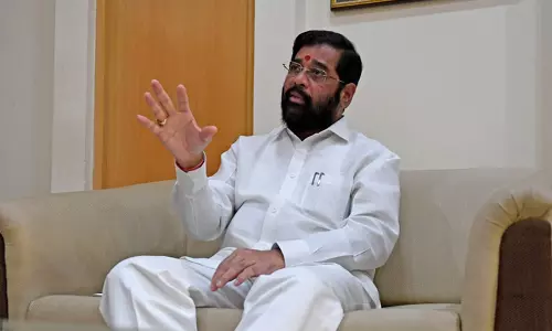 சொந்த கட்சிக்காரர்களையே வீழ்த்த சதி செய்தவர் உத்தவ் தாக்கரே:ஏக்நாத் ஷிண்டே குற்றச்சாட்டு