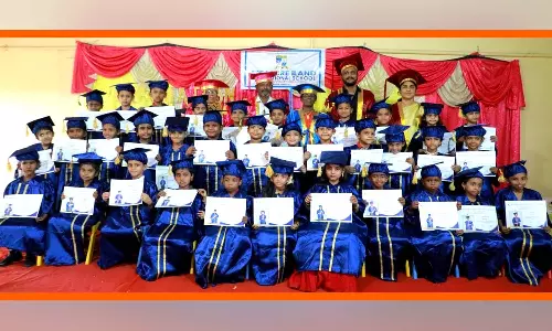 ட்ரஷர் ஐலண்ட் பள்ளியில் பட்டமளிப்பு விழா