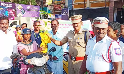 நெல்லையில் கிராம உதயம் சார்பில் வாகன விழிப்புணர்வு பேரணி