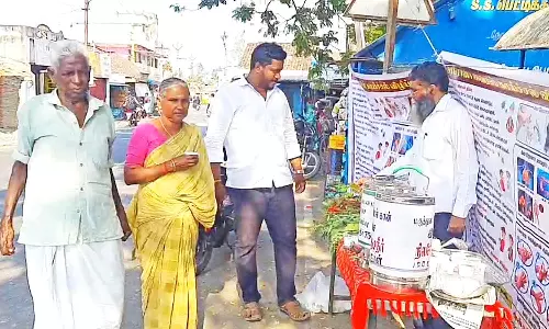 பொதுமக்களுக்கு கபசுர குடிநீர் வழங்கல்