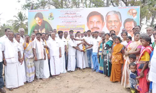 உஸ்தலஅள்ளி கிராமத்தில் ரேஷன் கடை  கட்டுவதற்கான கட்டுமான பணி