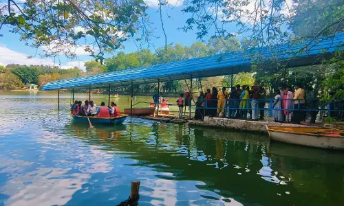 ஏலகிரி மலை வெறிச்சோடியது