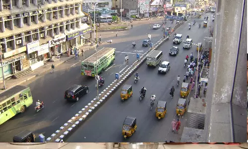 அண்ணா சாலையில் 4 வழி மேம்பாலம் ரூ.621 கோடி செலவில் கட்டப்படும்- பட்ஜெட்டில் அறிவிப்பு