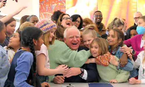 அமெரிக்காவின் மின்னசோட்டா மாநில பள்ளிகளில் இலவச உணவு திட்டம்