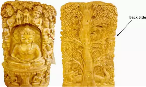 ஜப்பான் பிரதமருக்கு புத்தர் சிலையை பரிசளித்த பிரதமர் மோடி