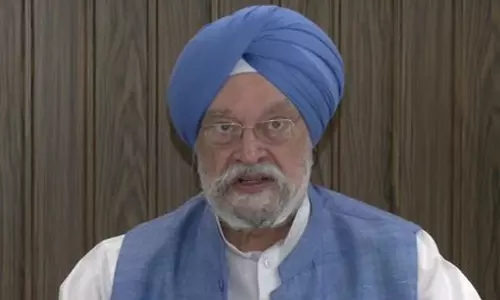 பாராளுமன்ற முடக்கம் தீர ராகுல் காந்தி மன்னிப்பு கேட்கவேண்டும் - மந்திரி ஹர்தீப்சிங் பூரி