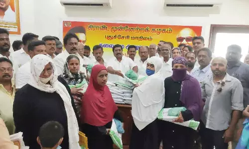 ஏழை பெண்களுக்கு நலத்திட்ட உதவிகள்- சிவா எம்.எல்.ஏ. வழங்கினார்