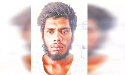 சிறுமியை தனியாக அழைத்து சென்று பாலியல் தொல்லை - பனியன் தொழிலாளி கைது