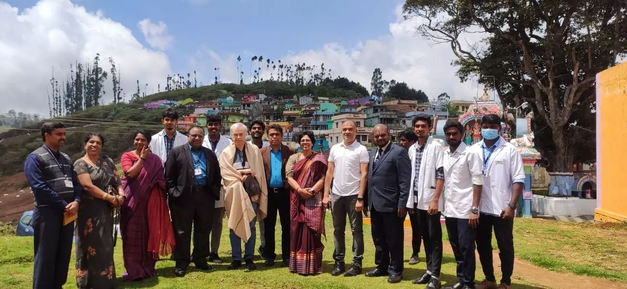 ஊட்டி ஜே.எஸ்.எஸ் மருந்தியல் கல்லூரியில் பல் மருத்துவ முகாம் ஊட்டி ஜே.எஸ்.எஸ் மருந்தியல் கல்லூரியில் பல் மருத்துவ முகாம்