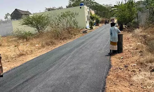 புதிய தார்சாலை அமைப்பு - மொரட்டுப்பாளையம் ஊராட்சி தலைவருக்கு பொதுமக்கள் நன்றி