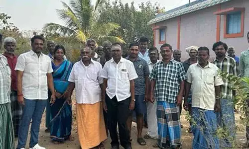 ஊத்துக்குளி அருகே புதிய ரேஷன் கடை கட்ட அடிக்கல் நாட்டு விழா