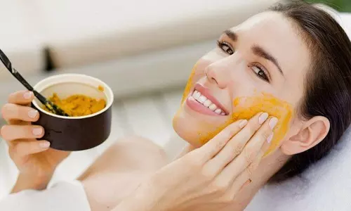 தினமும் மஞ்சள் தேய்த்து குளித்தால் கிடைக்கும் நன்மைகளும்... செய்யக்கூடாத தவறுகளும்...