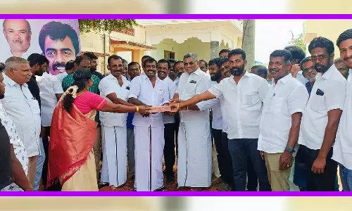 விஜயாபதி பஞ்சாயத்தில் பல்வேறு நலத்திட்டப்பணிகள்- நெல்லை மாவட்ட பஞ்சாயத்து தலைவர் அடிக்கல் நாட்டினார்