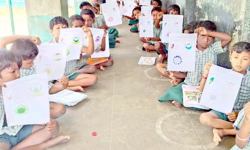 அரசு பள்ளியில் சிட்டுக்குருவி தினம் கொண்டாட்டம்