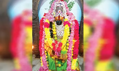 பரமத்திவேலூர் பகுதி அம்மன் கோவில்களில் சிறப்பு பூஜை