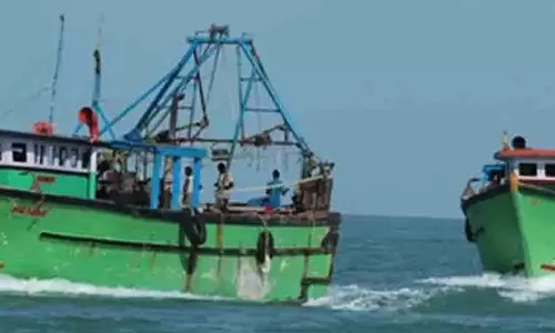 பாம்பன் அருகே படகில் இருந்து கடலில் தவறி விழுந்த மீனவர் கதி என்ன? 3-வது நாளாக தேடுதல்