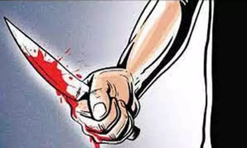 வாலிபருக்கு கத்திக்குத்து