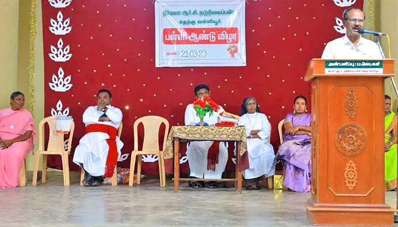 தெற்கு வள்ளியூர் ஆர்.சி.பள்ளி ஆண்டுவிழா தெற்கு வள்ளியூர் ஆர்.சி.பள்ளி ஆண்டுவிழா