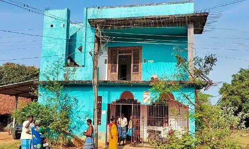 நாய்க்கு மயக்க பிஸ்கட் கொடுத்து கொள்ளை