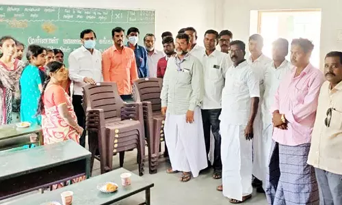 நாச்சிக்குளம் அரசு பள்ளியில் முன்னாள் மாணவர்கள் சங்க கூட்டம்