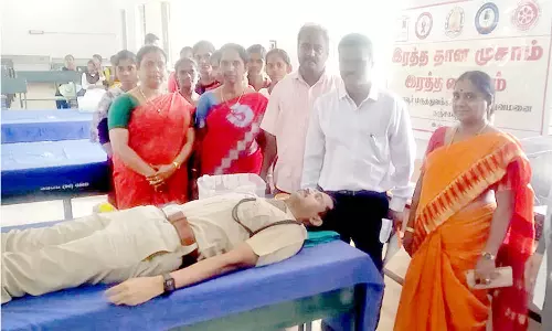 ஒரத்தநாடு அரசு கல்லூரியில் ரத்ததான முகாம்