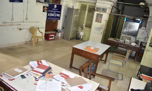 வருவாய்துறையினர் தற்செயல் விடுப்பு போராட்டம்