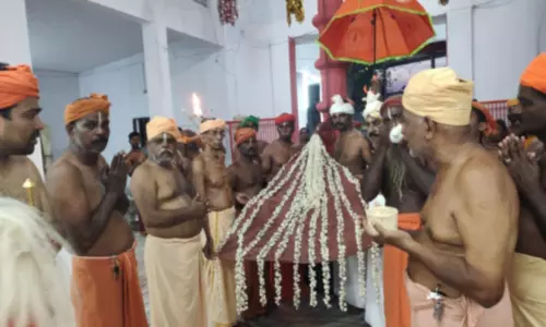 கன்னியாகுமரி அருகே முட்டப்பதி அய்யா வைகுண்டசாமி கோவிலில் பங்குனி தேரோட்ட திருவிழா