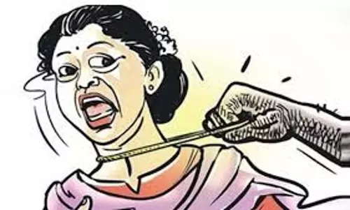 ேகாவையில் இளம்பெண்ணிடம் 5 பவுன் செயின் பறிப்பு