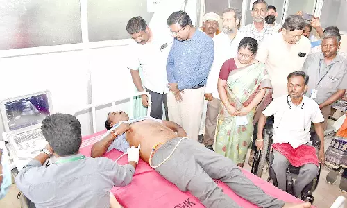 கும்பகோணத்தில் முதுகு தண்டுவடம் பாதிக்கப்பட்டவர்களுக்கு மருத்துவ முகாம்