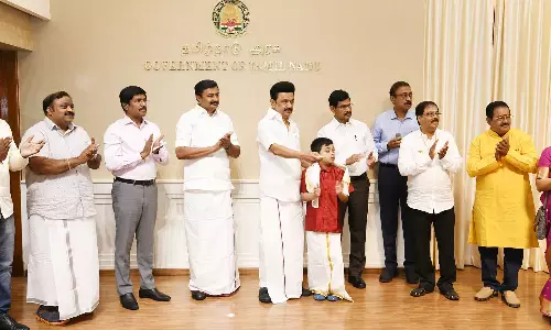 டி.எம்.சவுந்தரராஜன் சாலை பெயர் பலகையை திறந்து வைத்தார் மு.க.ஸ்டாலின்