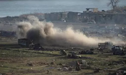 ஈரான் ஆதரவு பயங்கரவாதிகளின் நிலைகளை குறித்து அமெரிக்க ராணுவம் வான்வழித் தாக்குதல்