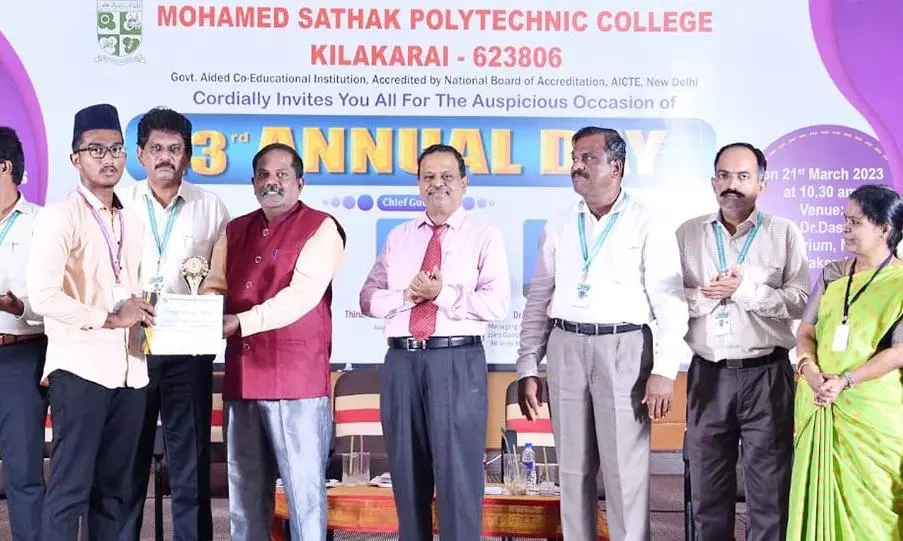 முகம்மது சதக் பாலிடெக்னிக் கல்லூரி ஆண்டு விழா முகம்மது சதக் பாலிடெக்னிக் கல்லூரி ஆண்டு விழா
