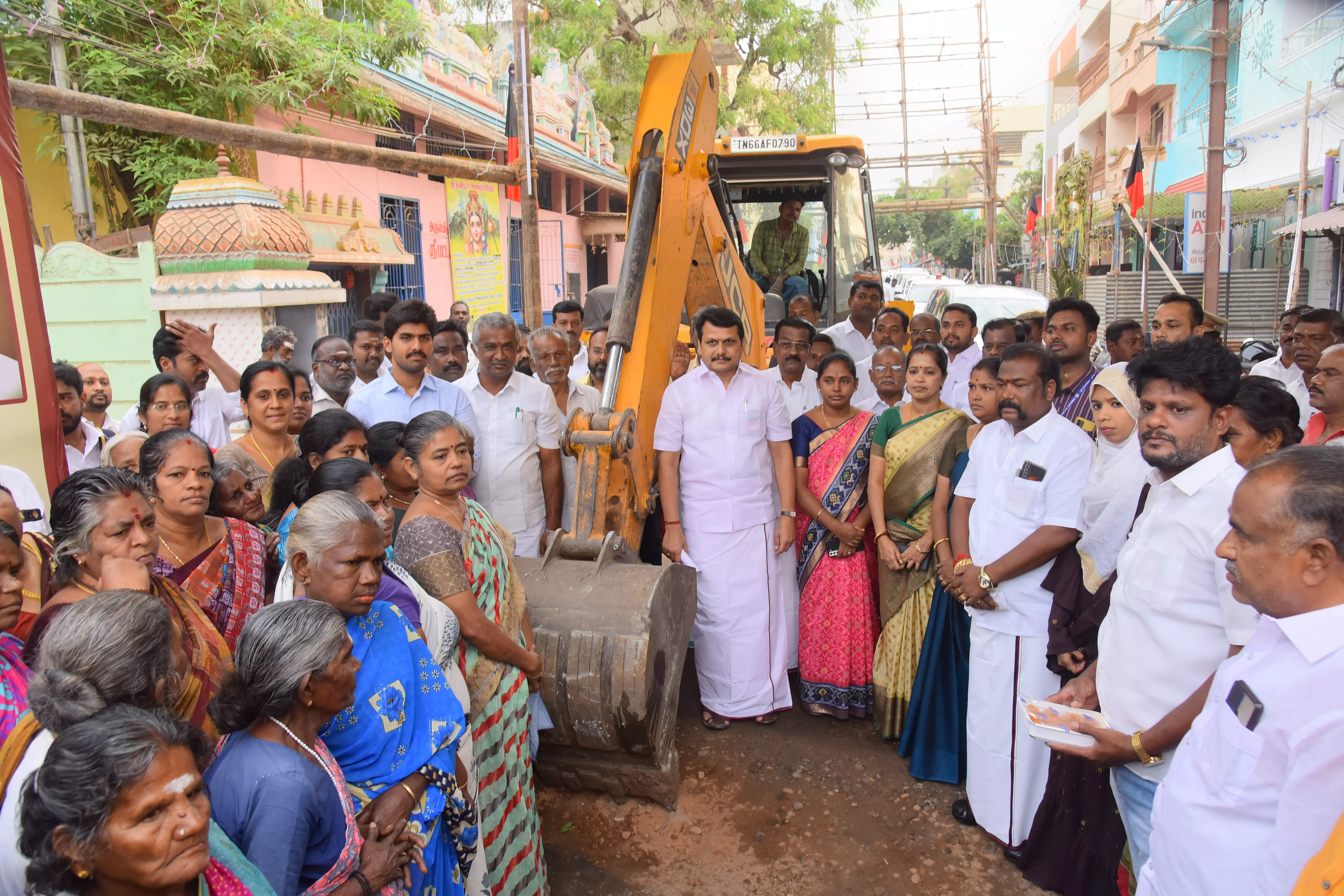 கோவையில் 5 ஆண்டுகளுக்கும் மேலான சாலைகள் தான் சேதம் அடைந்துள்ளன-அமைச்சர் செந்தில்பாலாஜி பேட்டி கோவையில் 5 ஆண்டுகளுக்கும் மேலான சாலைகள் தான் சேதம் அடைந்துள்ளன-அமைச்சர் செந்தில்பாலாஜி பேட்டி