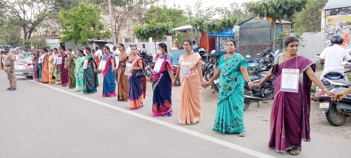 ஜாக்டோ ஜியோ அமைப்பினர் மனித சங்கிலி போராட்டம் ஜாக்டோ ஜியோ அமைப்பினர் மனித சங்கிலி போராட்டம்