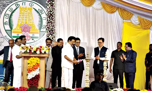 மதுரை கோர்ட்டுக்கு ரூ.166 கோடியில் கூடுதல் கட்டிடம்- சுப்ரீம் கோர்ட்டு தலைமை நீதிபதி அடிக்கல் நாட்டினார்