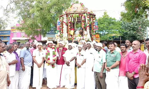 அருப்புக்கோட்டையில் தேர் வெள்ளோட்டம் விடும் நிகழ்ச்சி