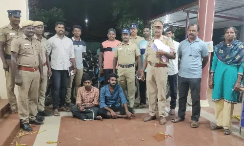 இருசக்கர வாகன திருடர்கள் கைது