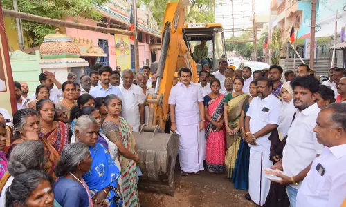 கோவையில் 5 ஆண்டுகளுக்கும் மேலான சாலைகள் தான் சேதம் அடைந்துள்ளன-அமைச்சர் செந்தில்பாலாஜி பேட்டி