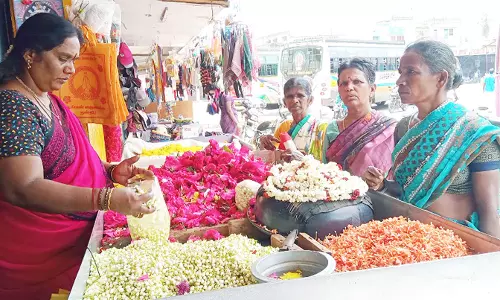 அரூரில் குண்டுமல்லி விலை சரிவு