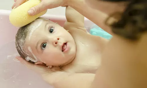 குழந்தைகளை குளிப்பாட்டும் போது செய்யக்கூடாத தவறுகள்...