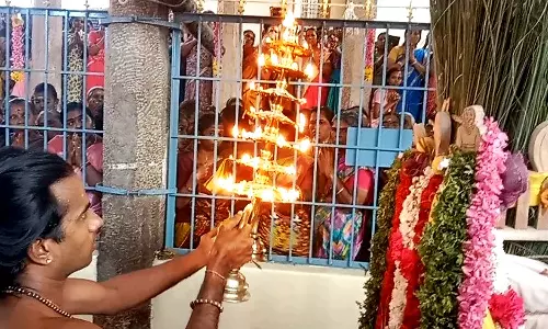 ஆத்தூர் சோமநாத சுவாமி கோவிலில் பங்குனி திருவிழா- கொடியேற்றத்துடன் தொடக்கம்