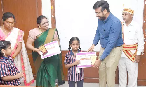 நாகையில் நடந்த அறிவியல் கண்காட்சியில் வெற்றி பெற்றவர்களுக்கு பரிசு- கலெக்டர் வழங்கினார்