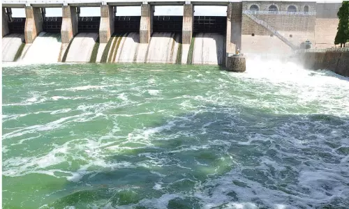 கிருஷ்ணகிரி கே.ஆர்.பி. அணைக்கு நீர்வரத்து அதிகரிப்பு