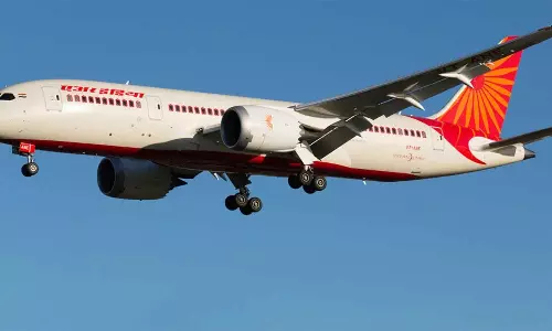 பெரும் விபத்து தவிர்ப்பு... நடுவானில் மோதுவதுபோல் நெருங்கிய விமானங்கள்: 3 அதிகாரிகள் சஸ்பெண்ட்