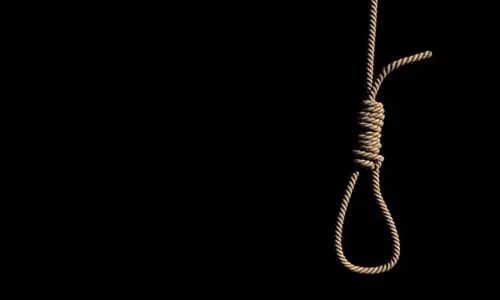 கன்னியாகுமரி அருகே பெயிண்டர் தூக்குபோட்டு தற்கொலை