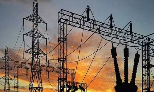 திருவள்ளூர் பகுதியில் தொடர் மின்வெட்டால் பொதுமக்கள் அவதி